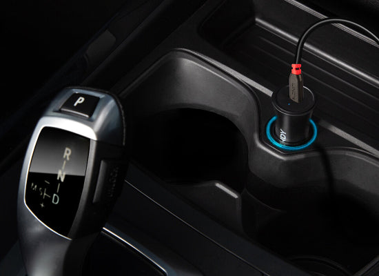 Lindy 73301 USB-C KFZ Ladegerät, schwarz, 27W,