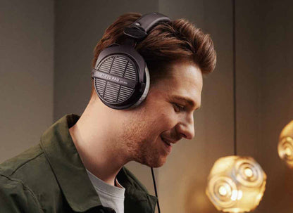 Beyerdynamic DT 990 PRO offener Studiokopfhörer für Monitoring